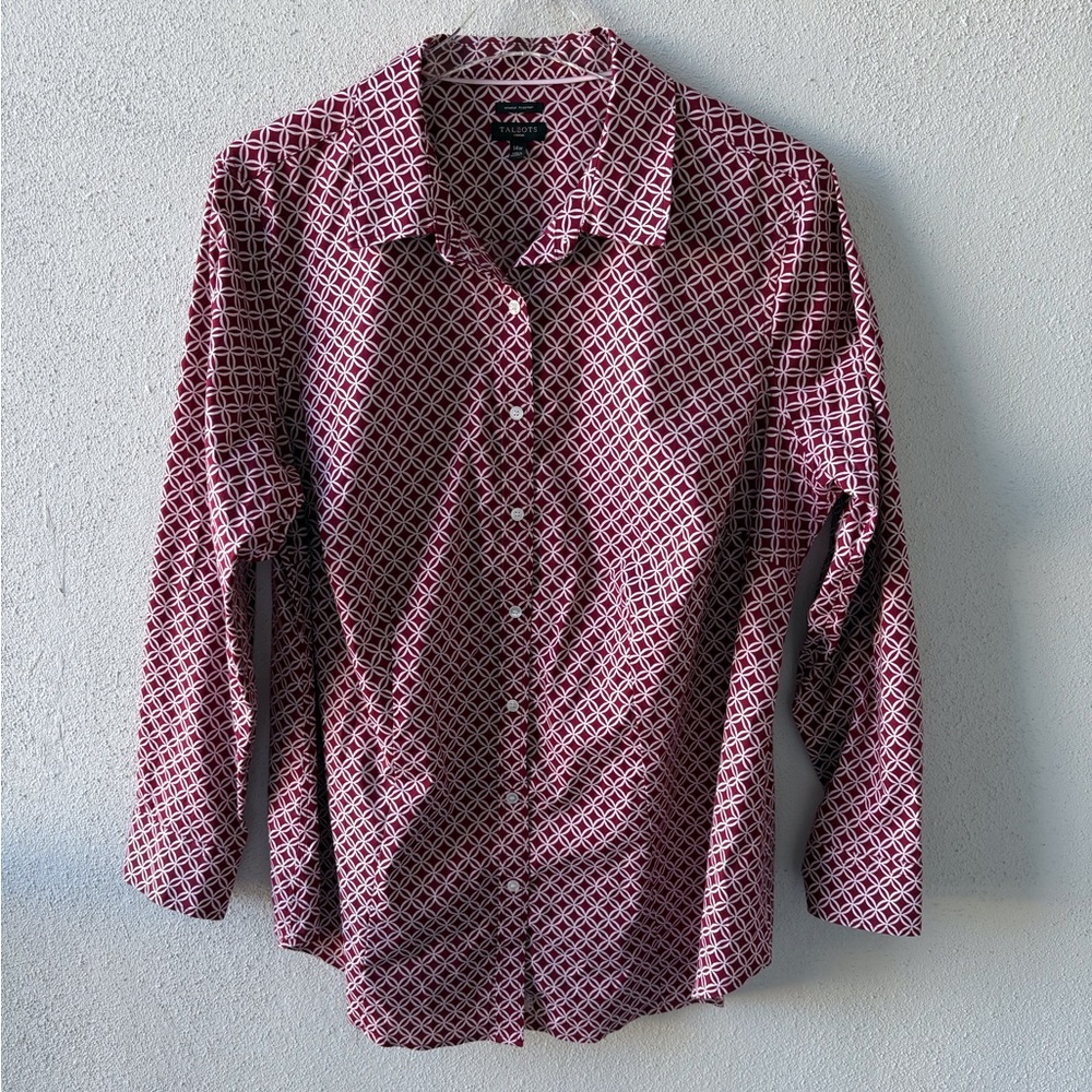 Talbots Women 14W Wrinkle Resistant Button Up Burgundy Pattern Office Career